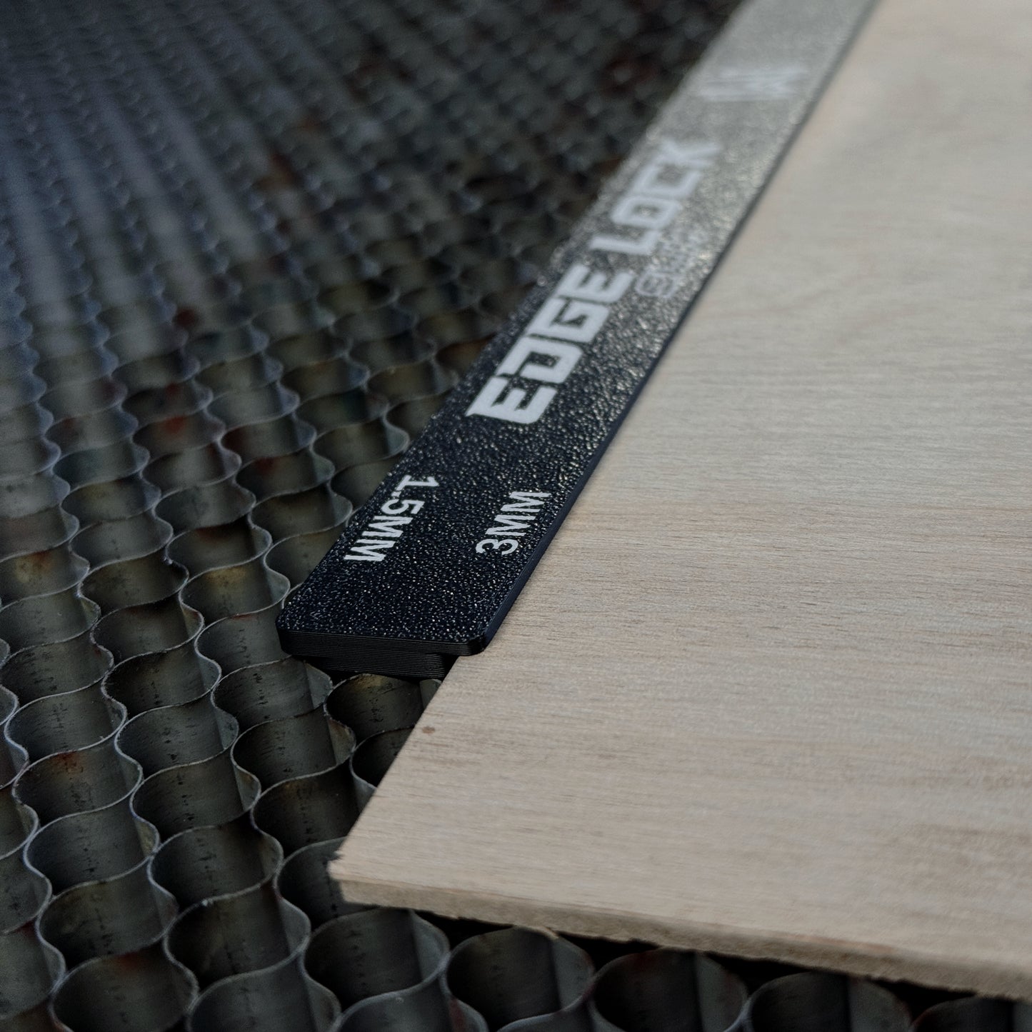 Edge Lock SLIM – Magnetic Hold Down Bars for Laser Engraving